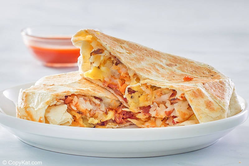 How to Make a Breakfast Crunchwrap: Achieving Ultimate Crunch & Cheese